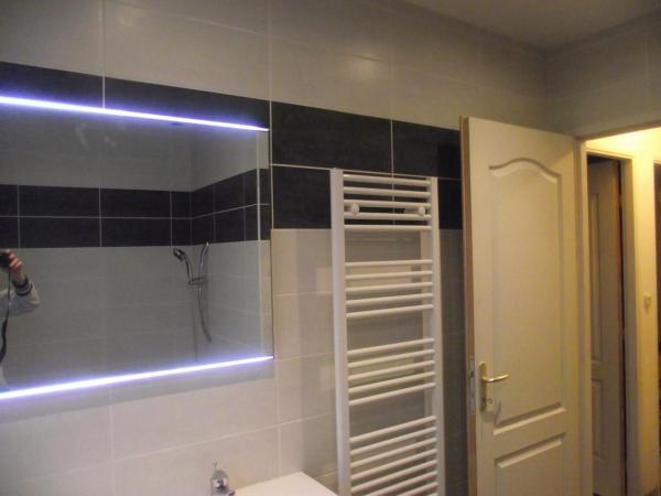 Pose miroir à LED, sèche serviettes et meubles 2 vasques